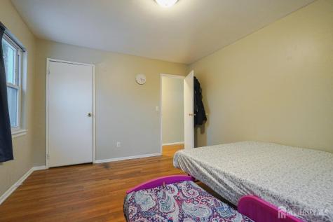 72 Fox Road Edison NJ 08817
