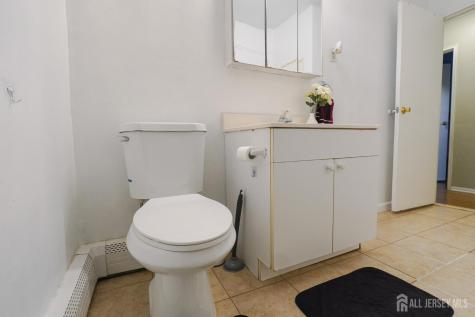 72 Fox Road Edison NJ 08817