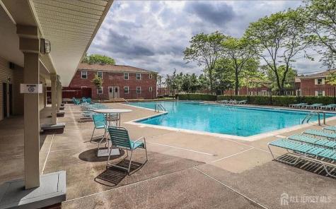 72 Fox Road Edison NJ 08817