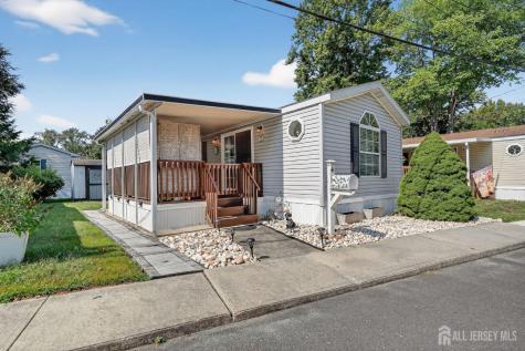 4 South Drive East Windsor NJ 08520