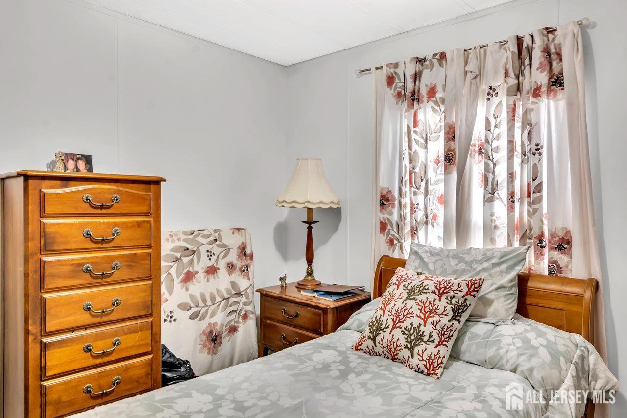 139 Village Drive W Spotswood NJ 08884
