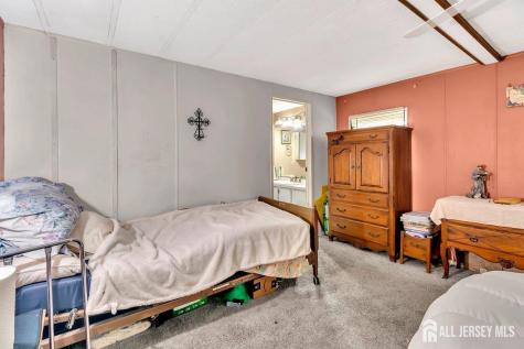 139 Village Drive W Spotswood NJ 08884