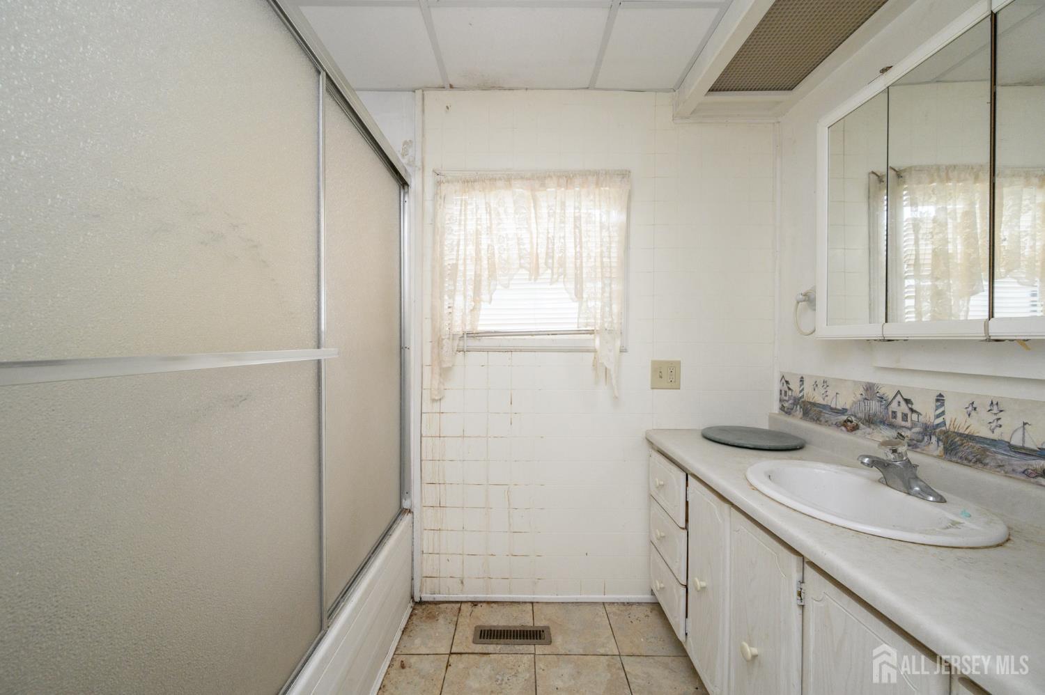 48 Beaver Avenue Whiting NJ 08759