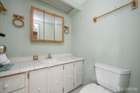 48 Beaver Avenue Whiting NJ 08759