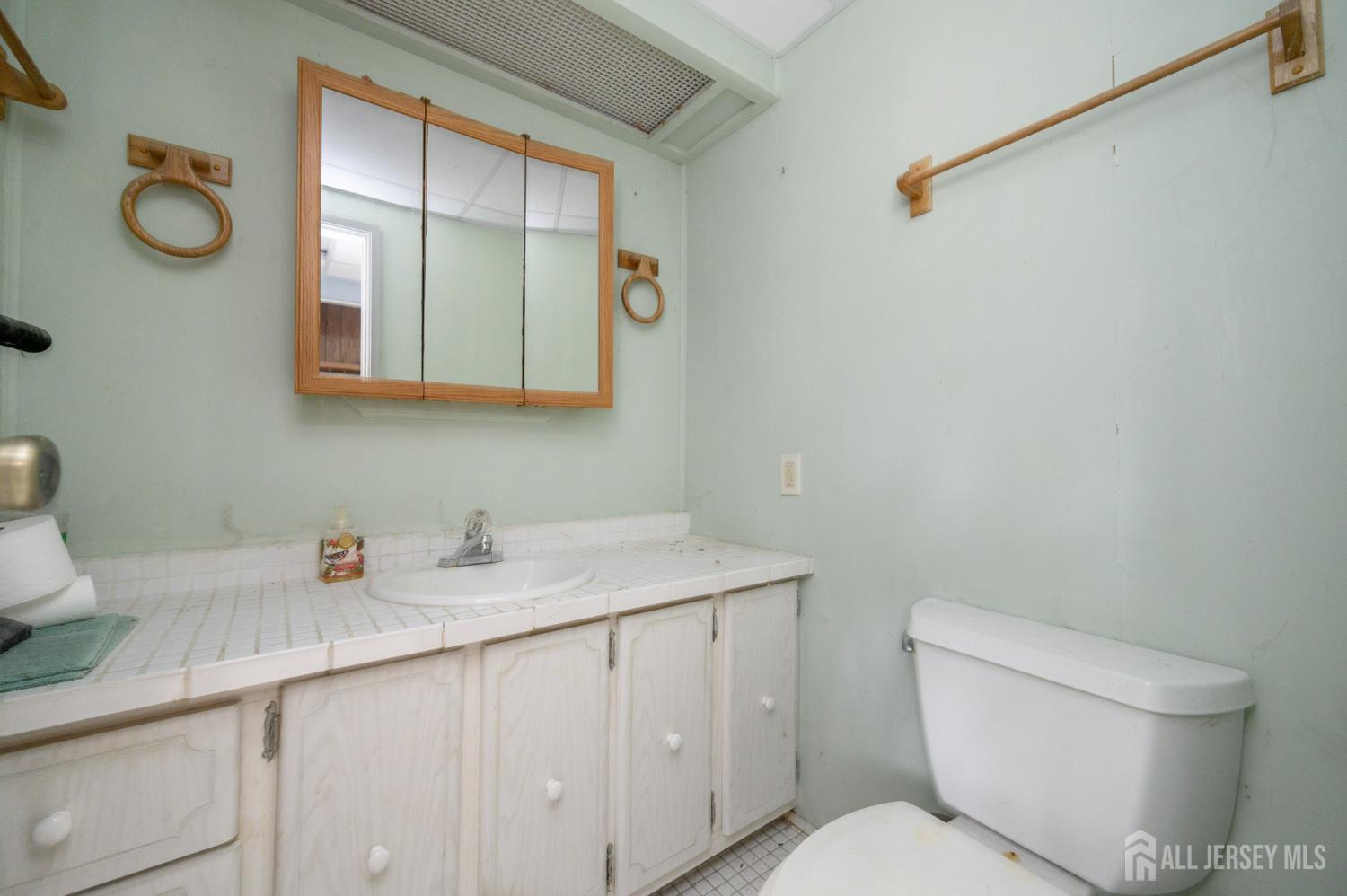 48 Beaver Avenue Whiting NJ 08759