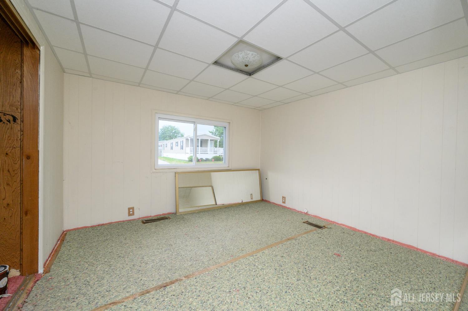 48 Beaver Avenue Whiting NJ 08759