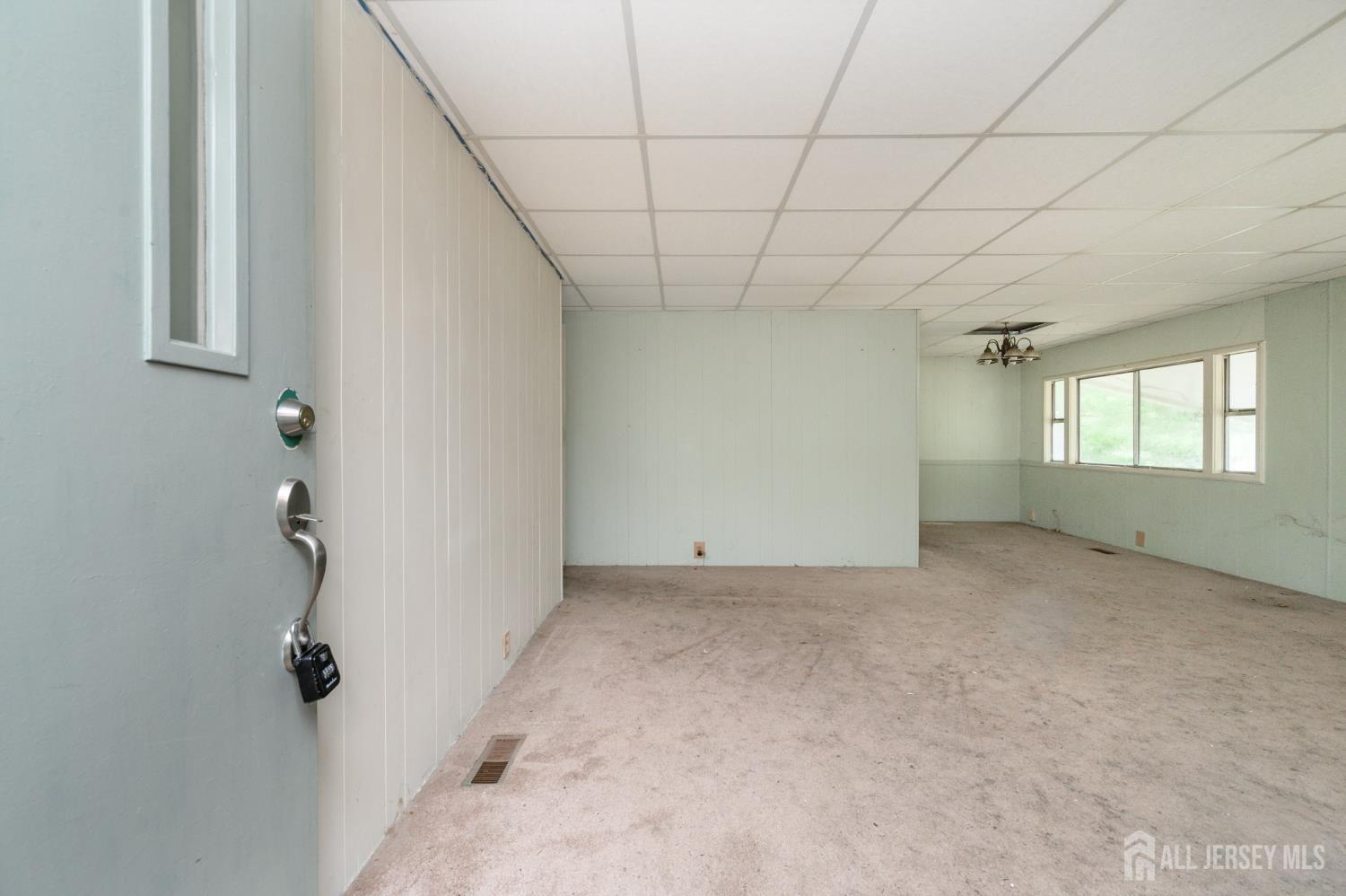 48 Beaver Avenue Whiting NJ 08759