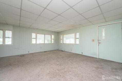48 Beaver Avenue Whiting NJ 08759
