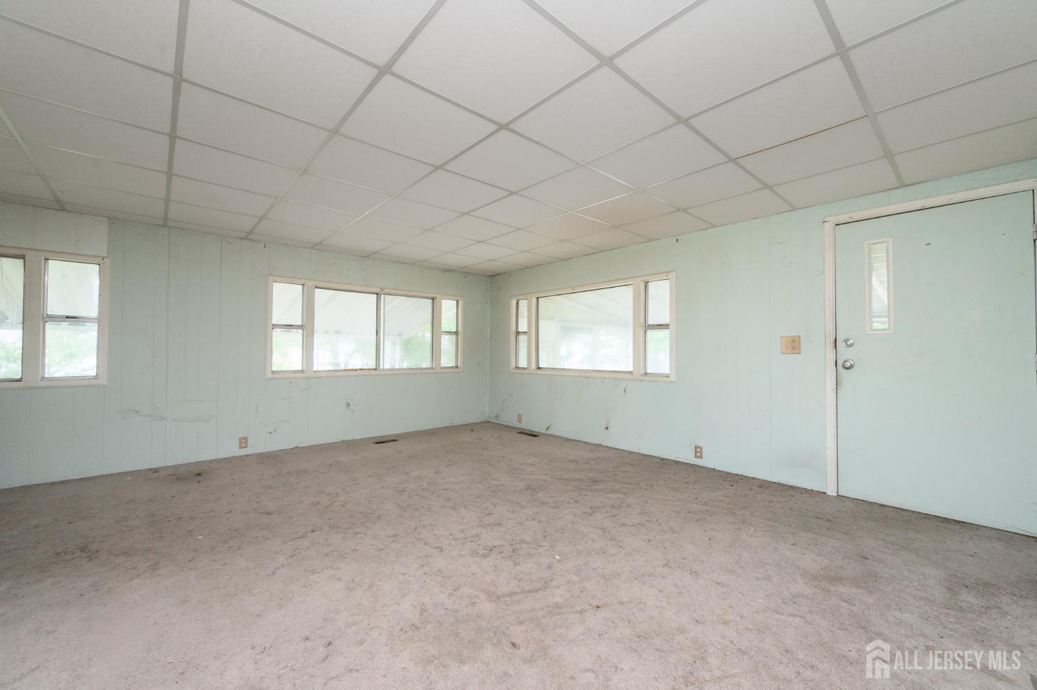 48 Beaver Avenue Whiting NJ 08759