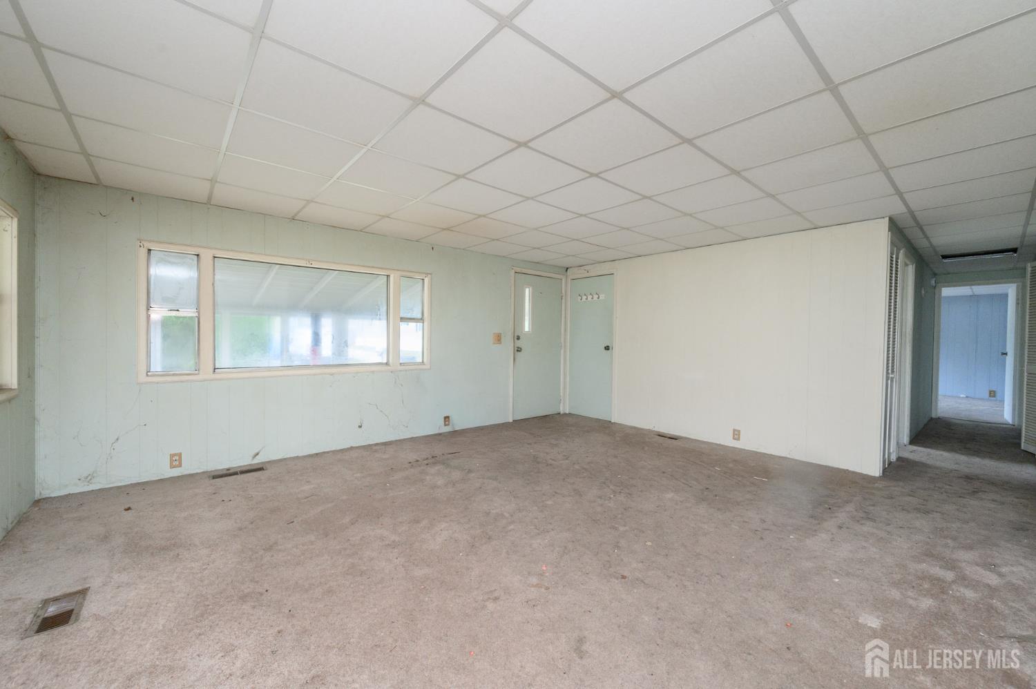 48 Beaver Avenue Whiting NJ 08759
