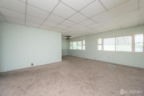 48 Beaver Avenue Whiting NJ 08759