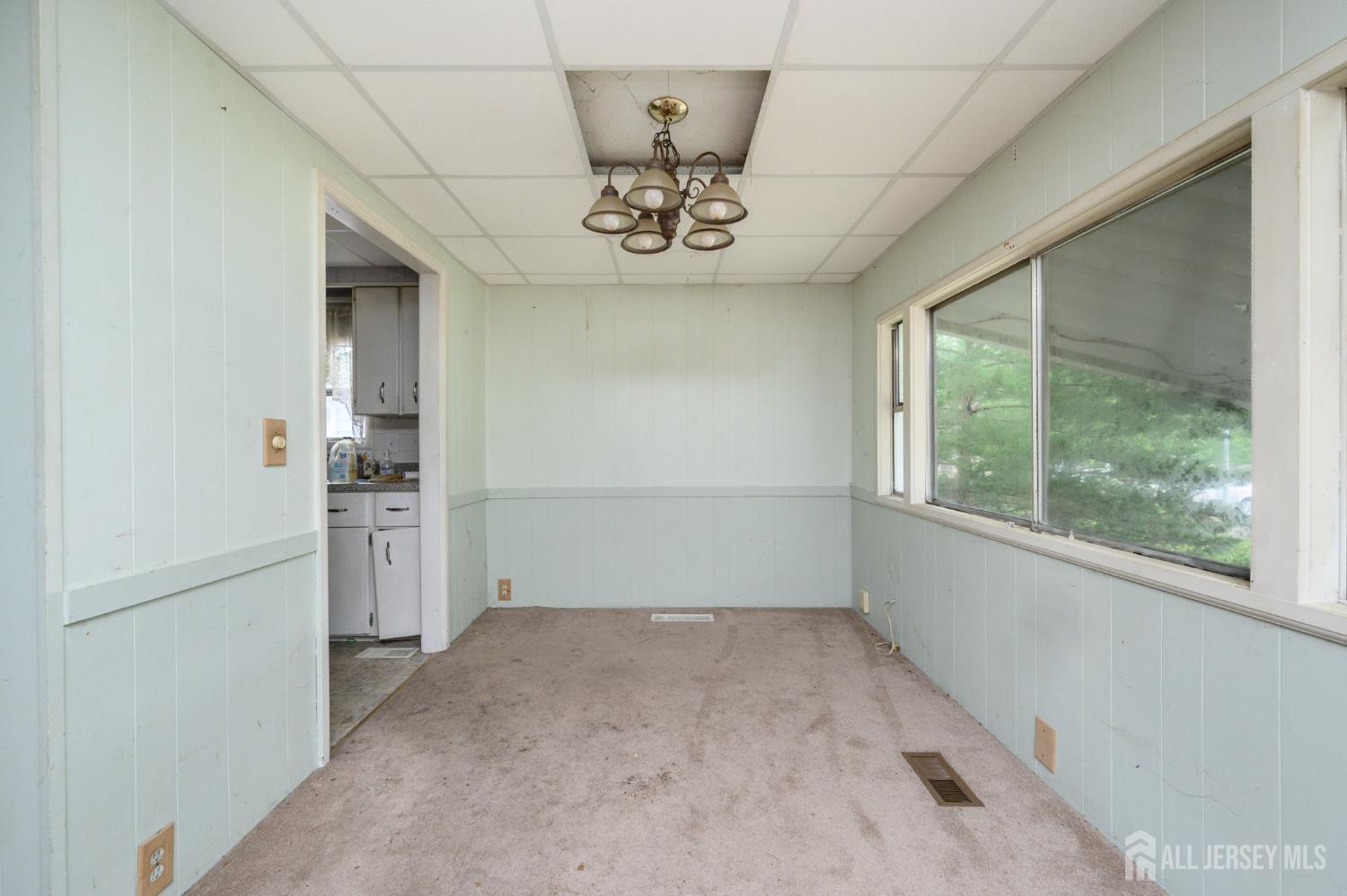 48 Beaver Avenue Whiting NJ 08759