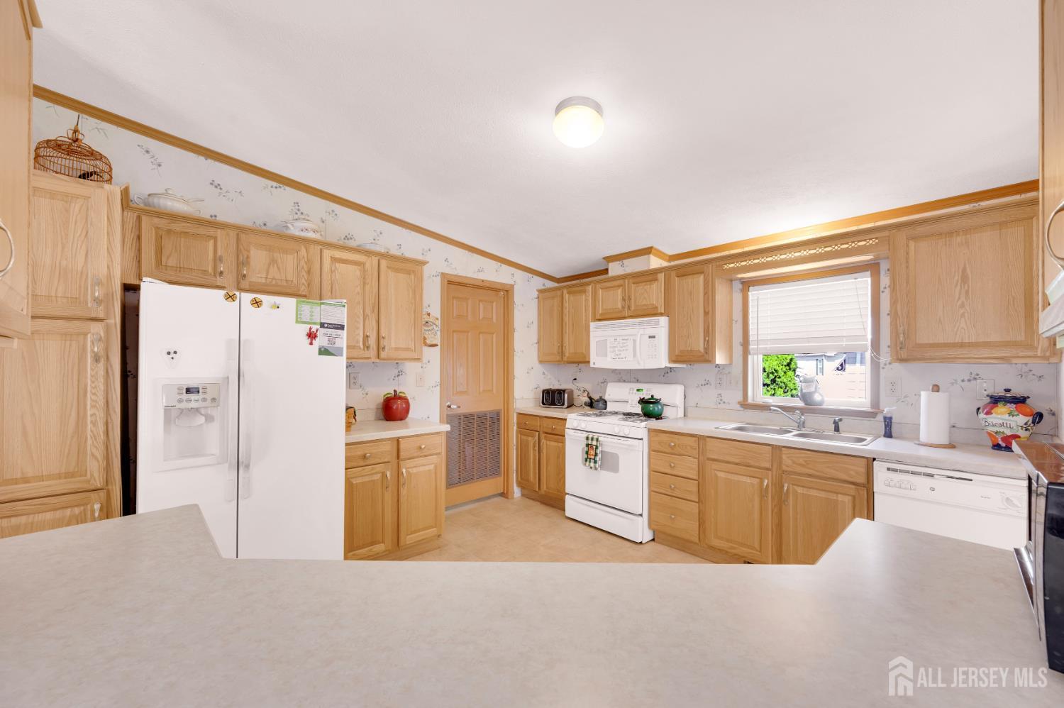 21 Sheryl Court Spotswood NJ 08884
