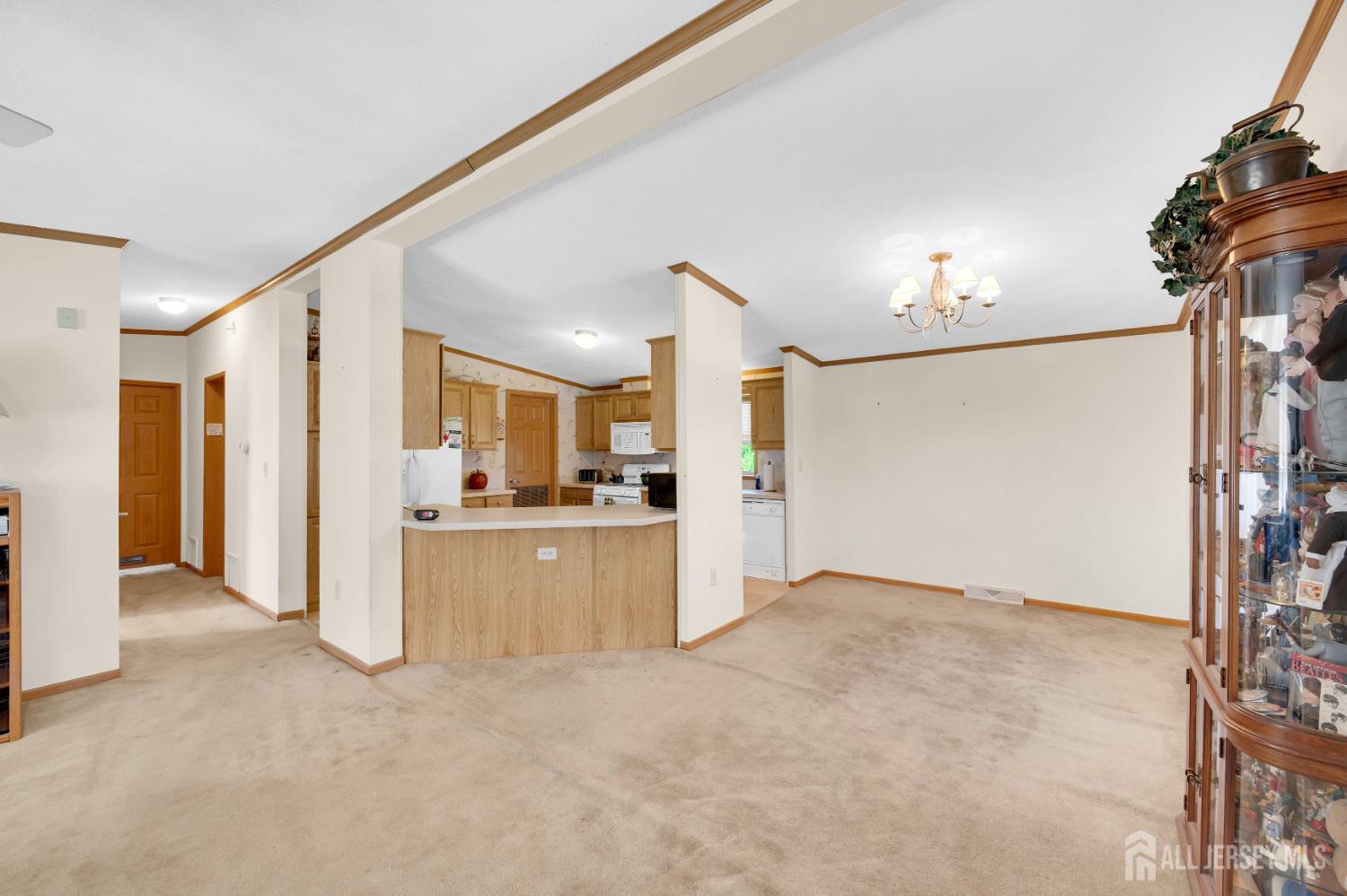 21 Sheryl Court Spotswood NJ 08884