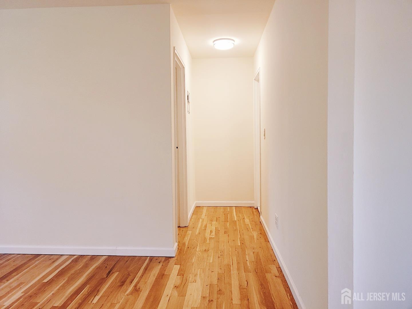 93 Fox Road Edison NJ 08817