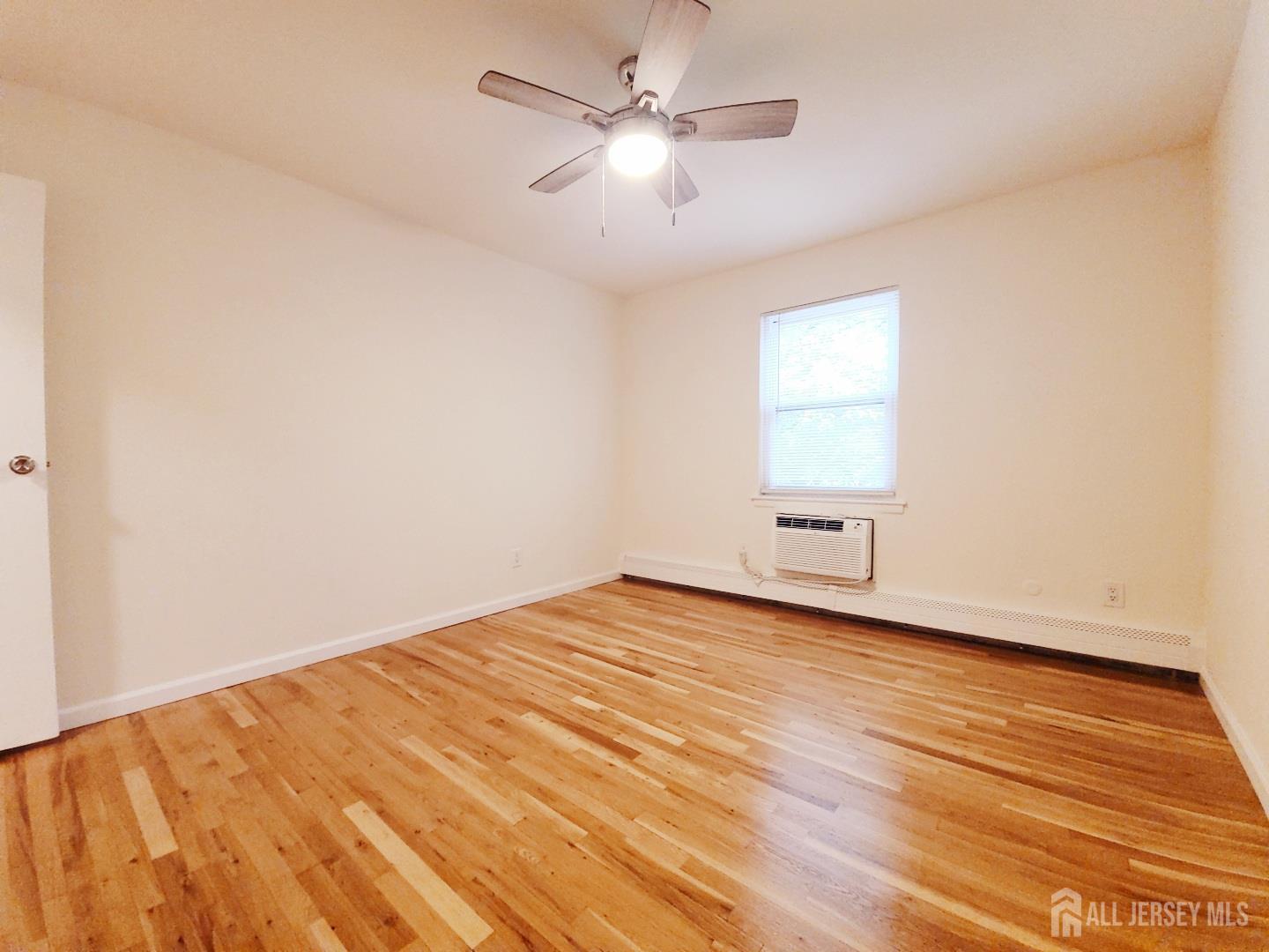 93 Fox Road Edison NJ 08817