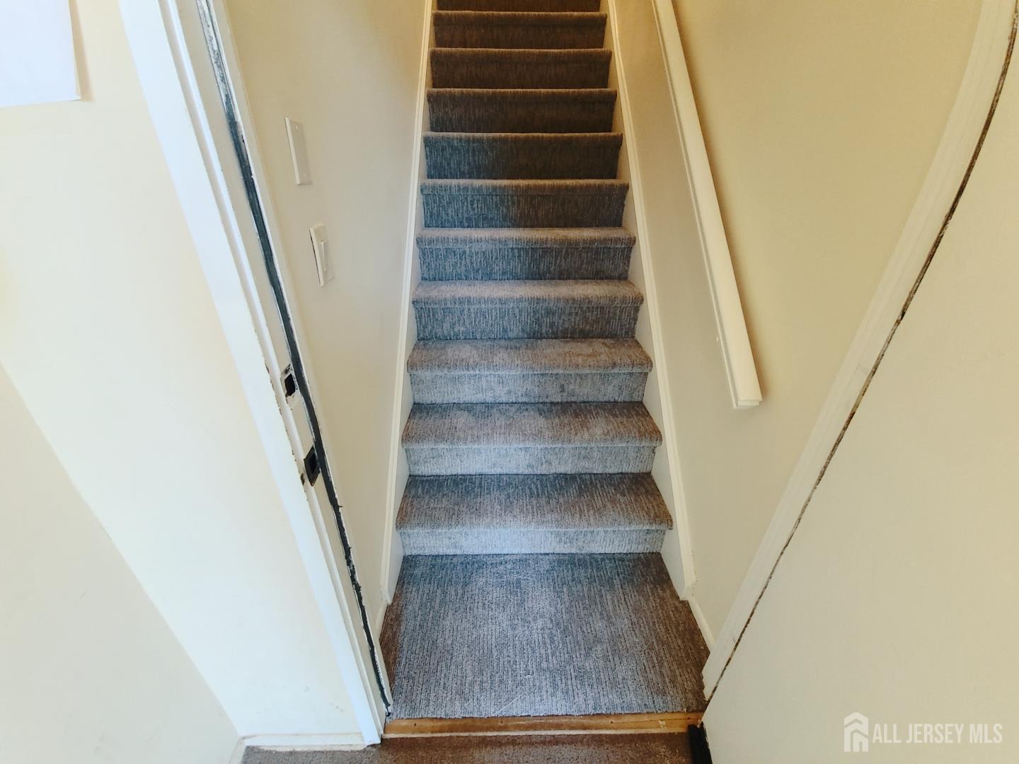 93 Fox Road Edison NJ 08817