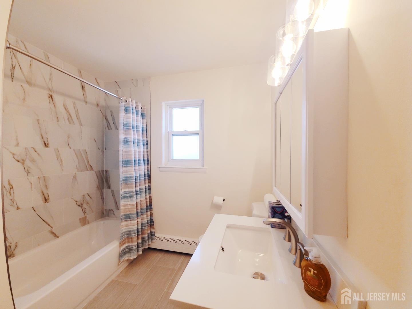 93 Fox Road Edison NJ 08817