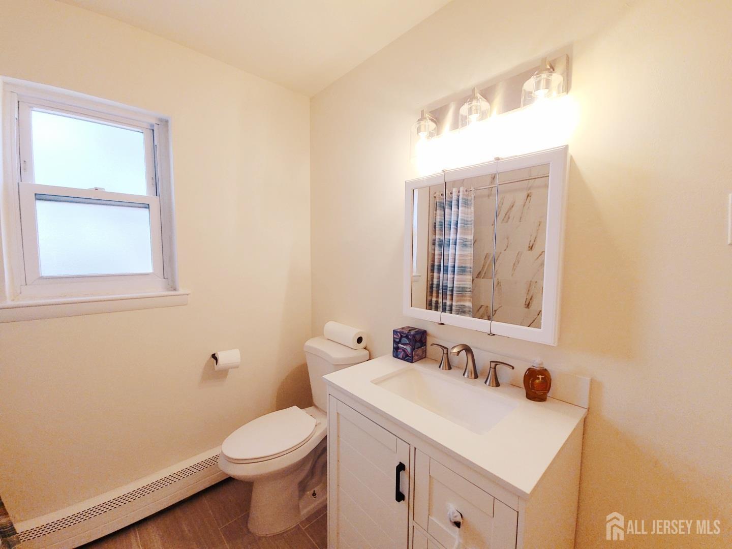 93 Fox Road Edison NJ 08817