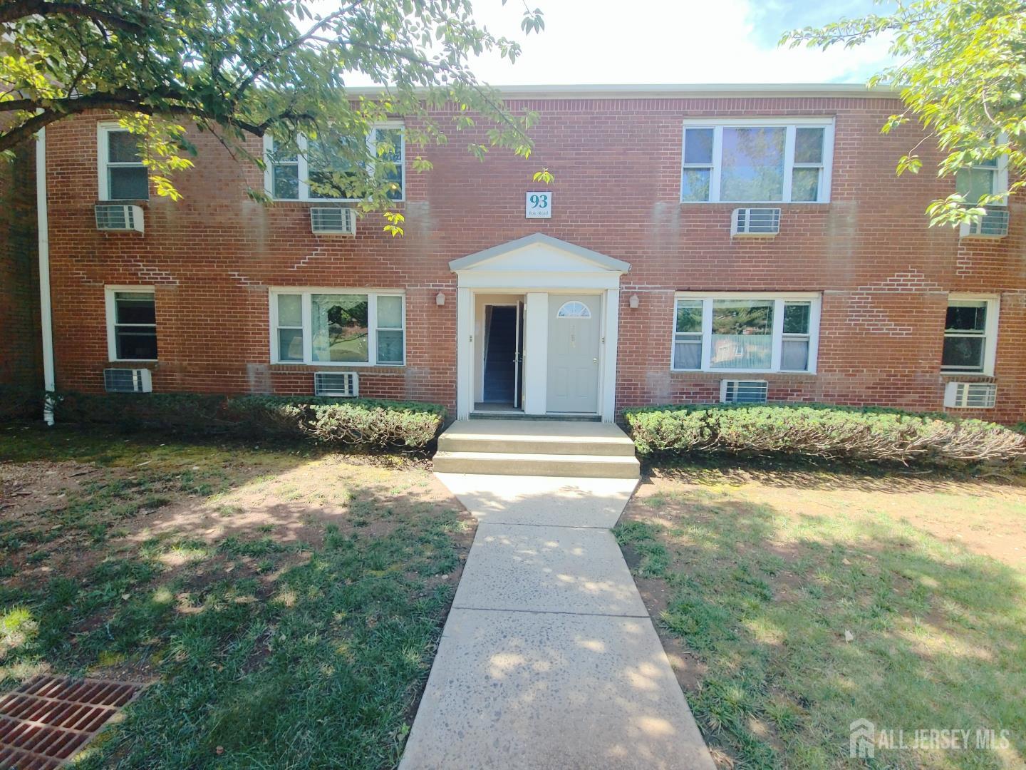 93 Fox Road Edison NJ 08817
