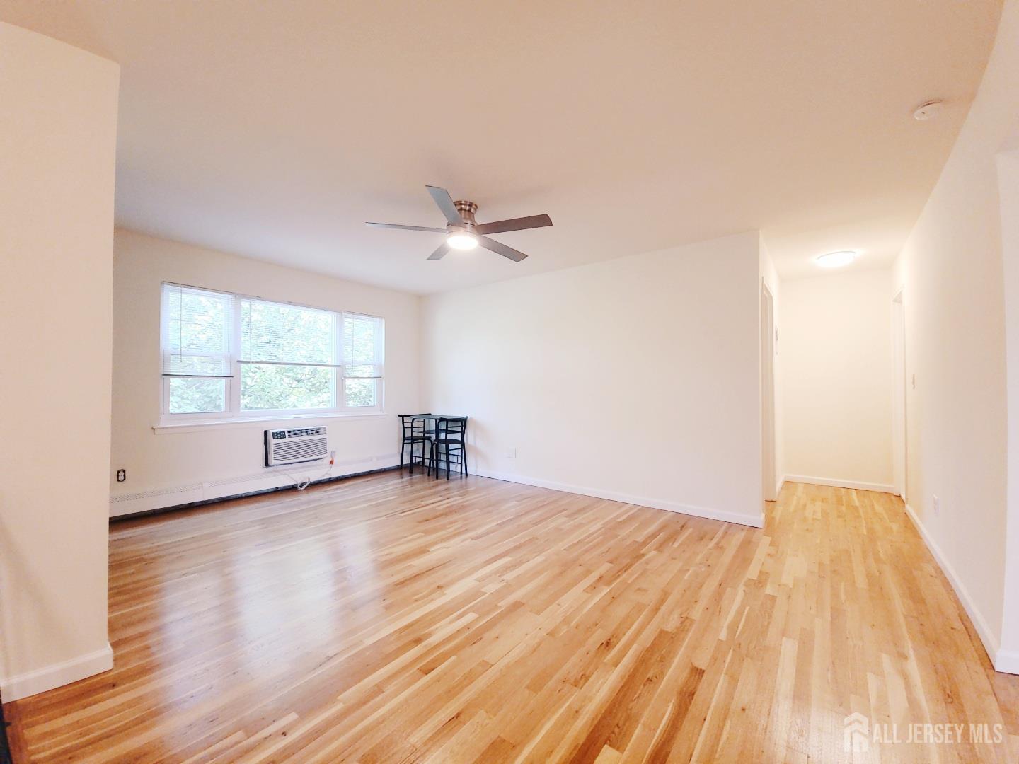 93 Fox Road Edison NJ 08817