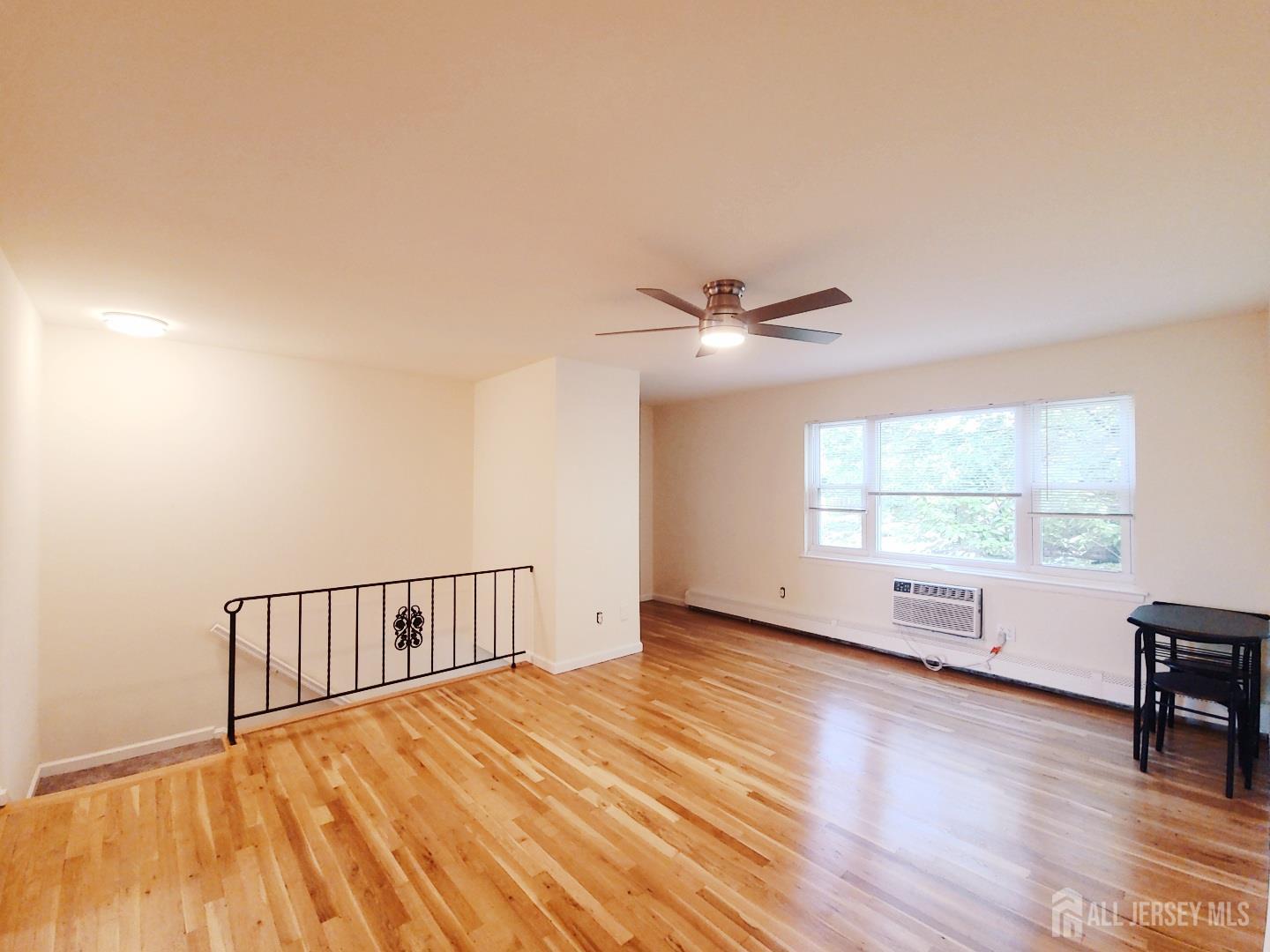 93 Fox Road Edison NJ 08817