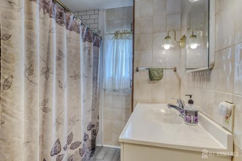 4 Byron Road North Brunswick NJ 08902