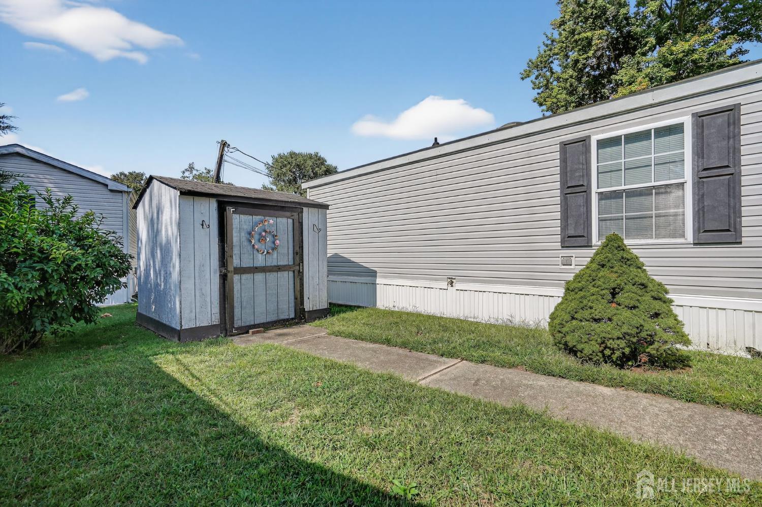 4 South Drive East Windsor NJ 08520
