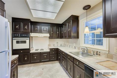 38 Concord Lane Monroe NJ 08831