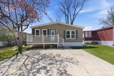 8 Longfellow Road North Brunswick NJ 08902