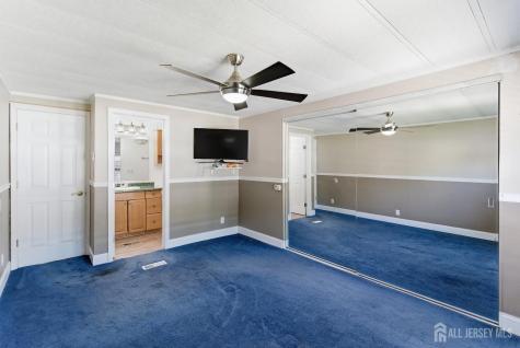 8 Longfellow Road North Brunswick NJ 08902