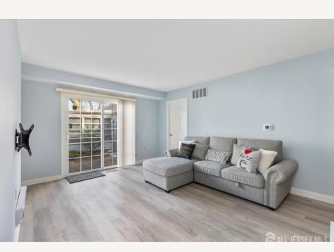 81 Dorset Lane Monroe NJ 08831