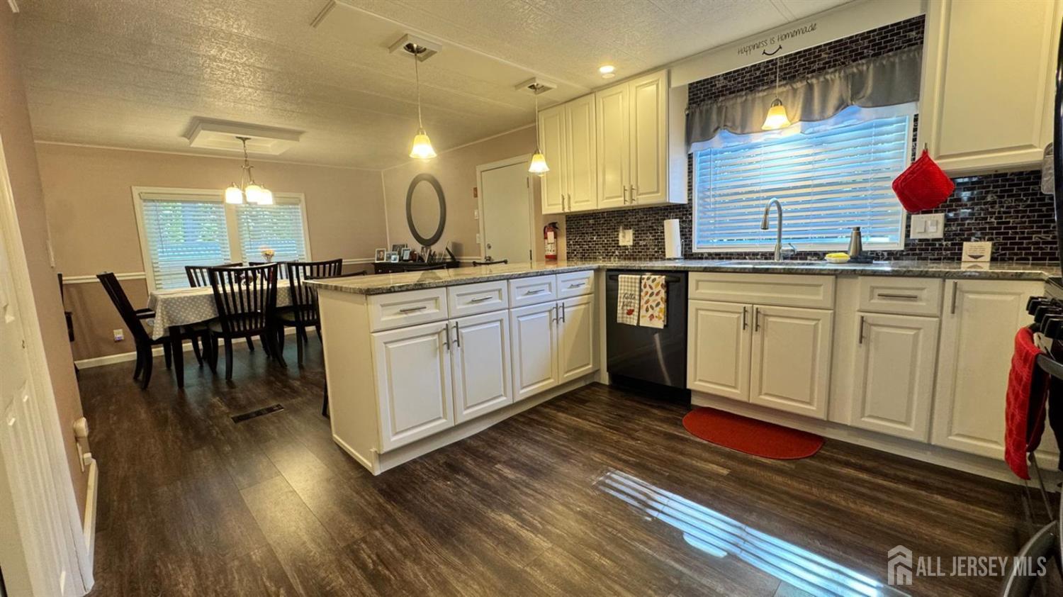 27 Hemming Way Drive North Brunswick NJ 08902