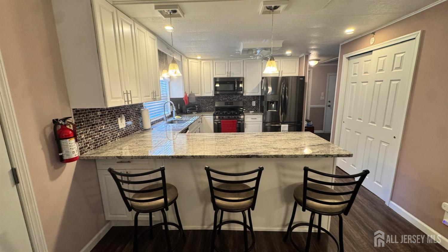 27 Hemming Way Drive North Brunswick NJ 08902