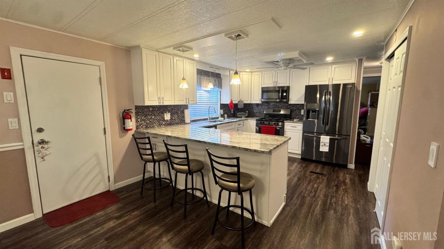 27 Hemming Way Drive North Brunswick NJ 08902