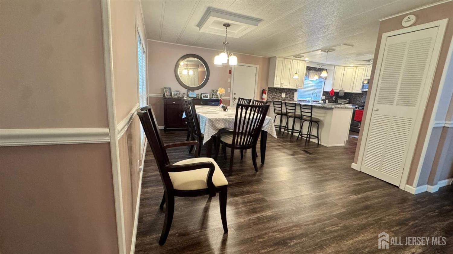 27 Hemming Way Drive North Brunswick NJ 08902