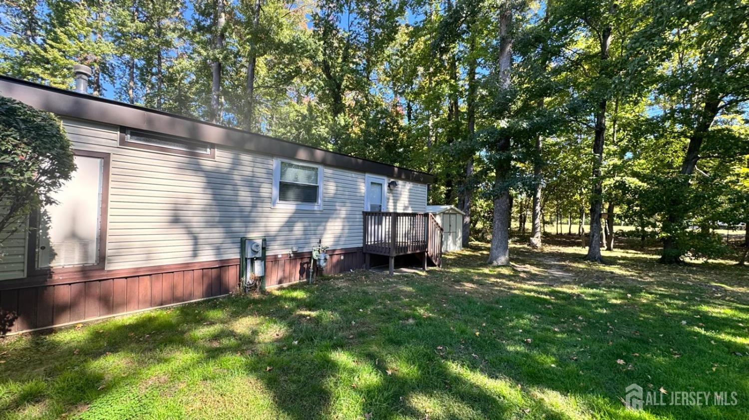 27 Hemming Way Drive North Brunswick NJ 08902