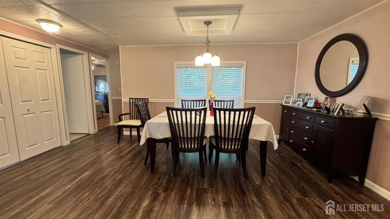 27 Hemming Way Drive North Brunswick NJ 08902