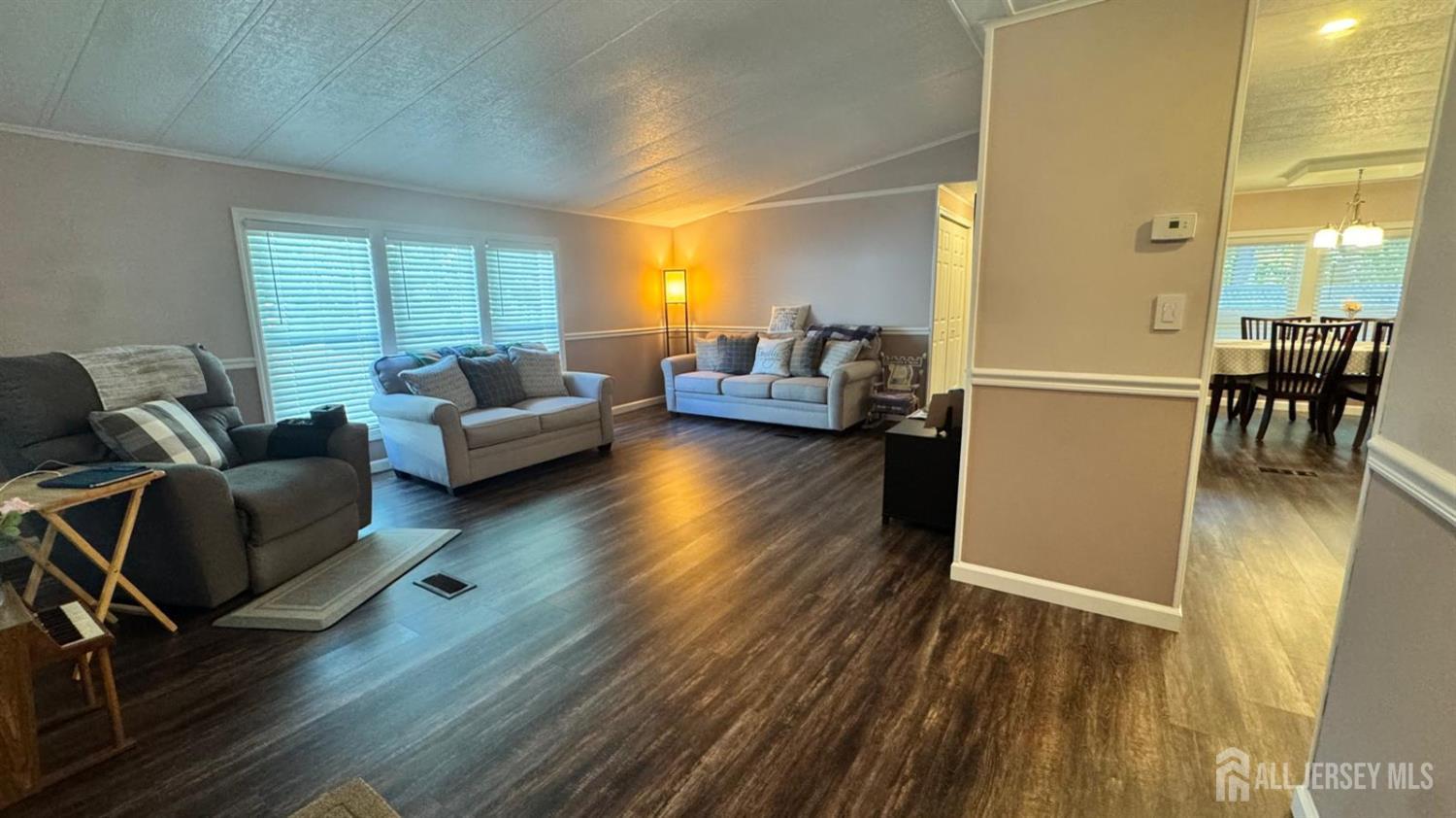 27 Hemming Way Drive North Brunswick NJ 08902