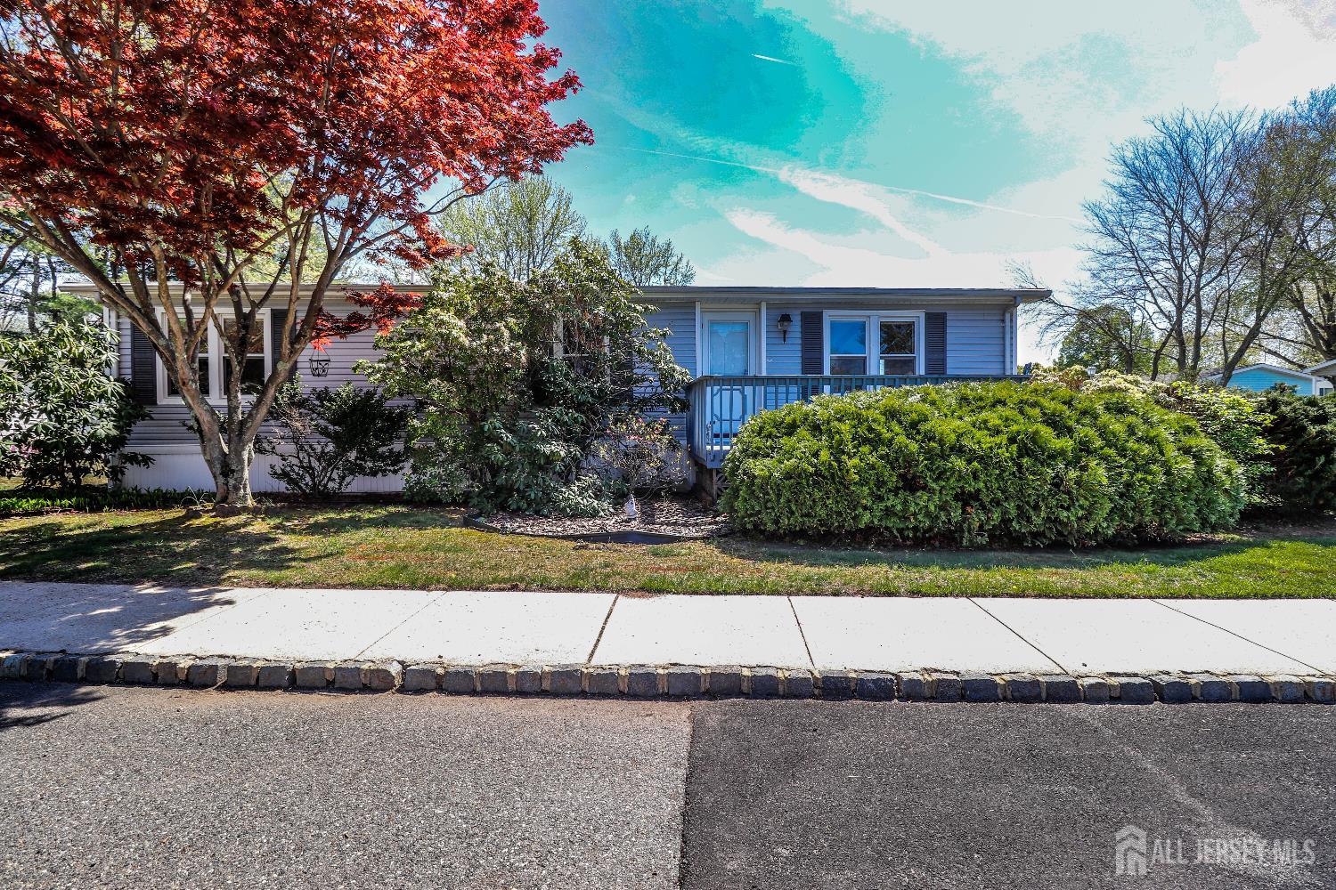334 Pond Court Spotswood NJ 08884