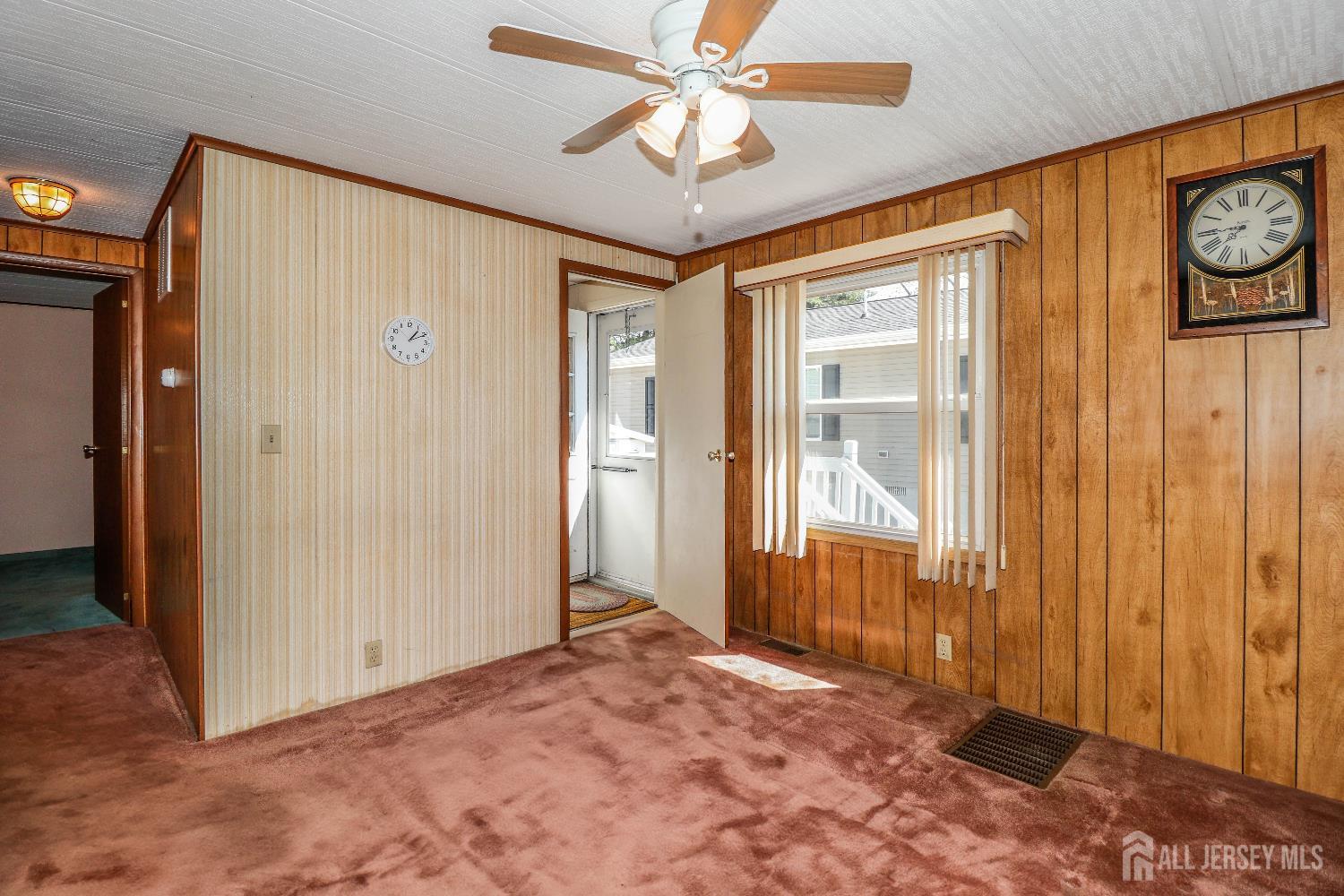 334 Pond Court Spotswood NJ 08884