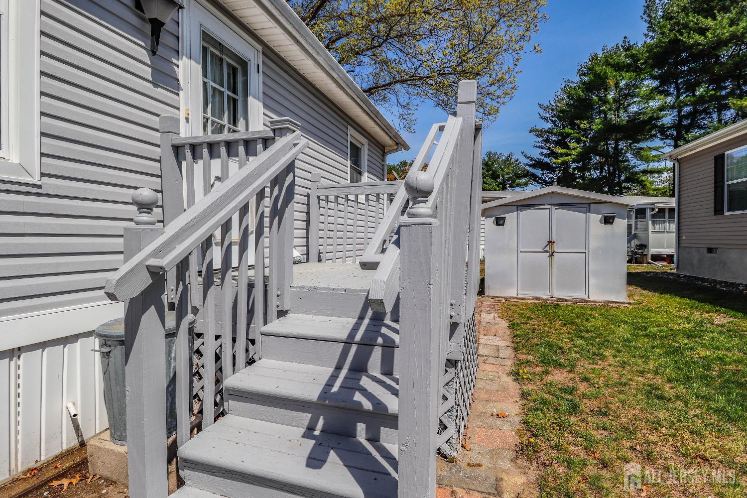 334 Pond Court Spotswood NJ 08884