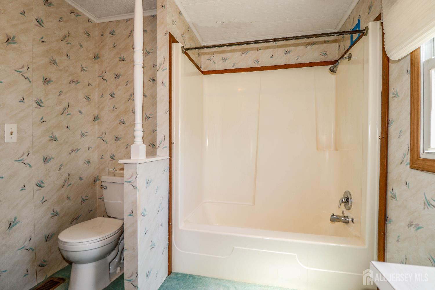 334 Pond Court Spotswood NJ 08884