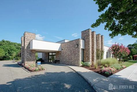 334 Pond Court Spotswood NJ 08884