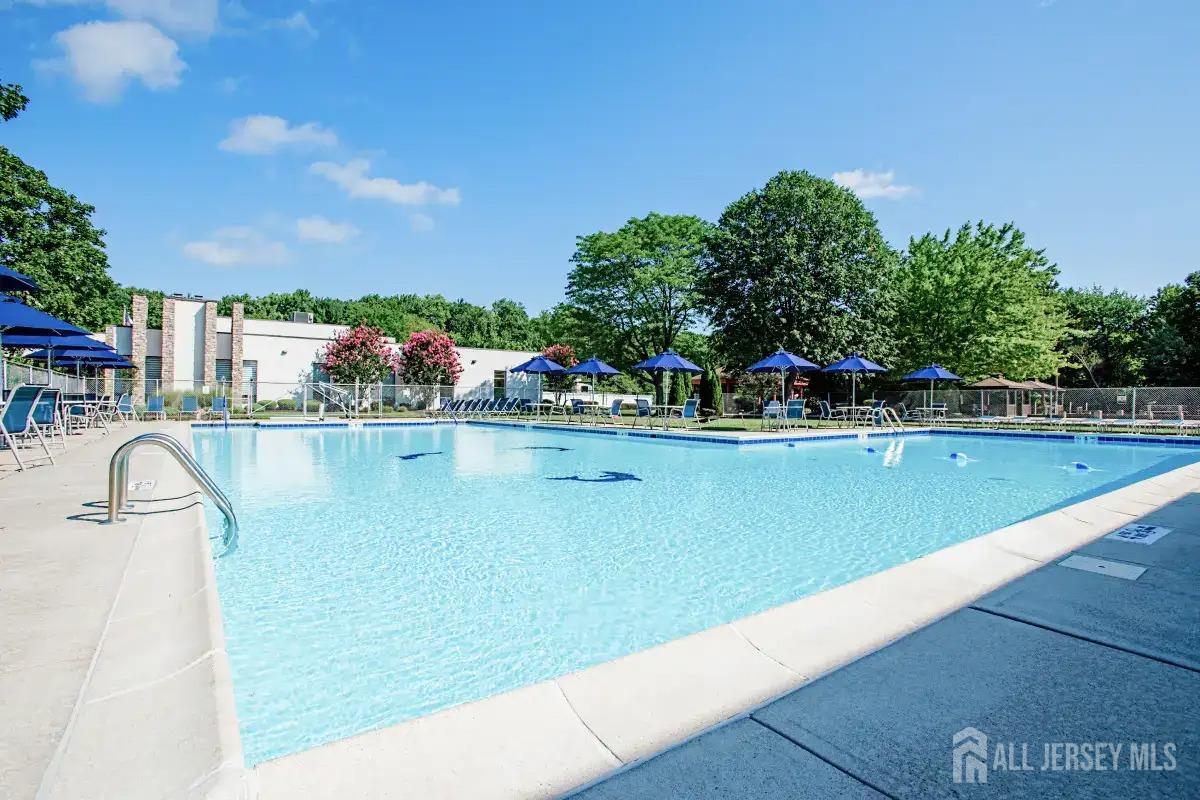 334 Pond Court Spotswood NJ 08884