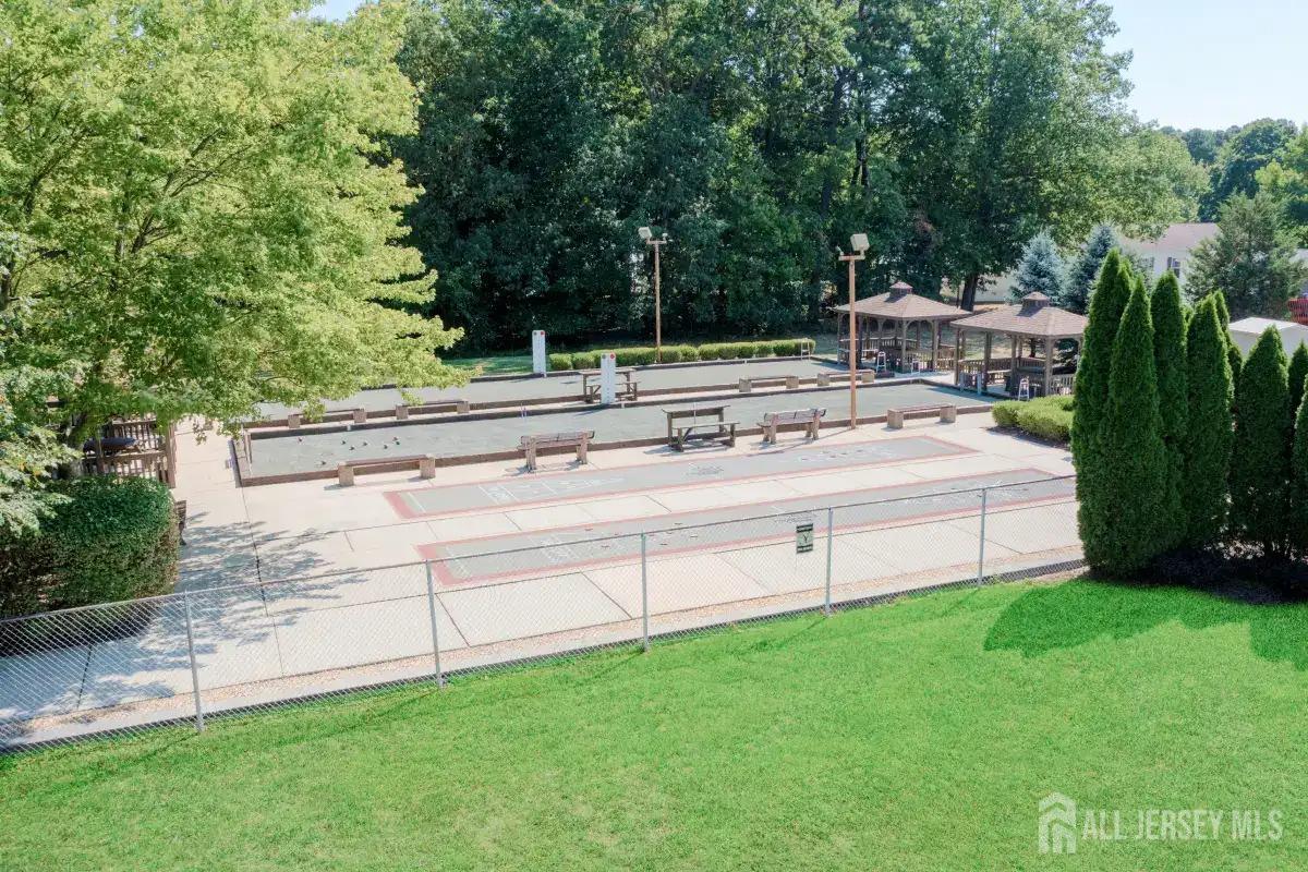 334 Pond Court Spotswood NJ 08884