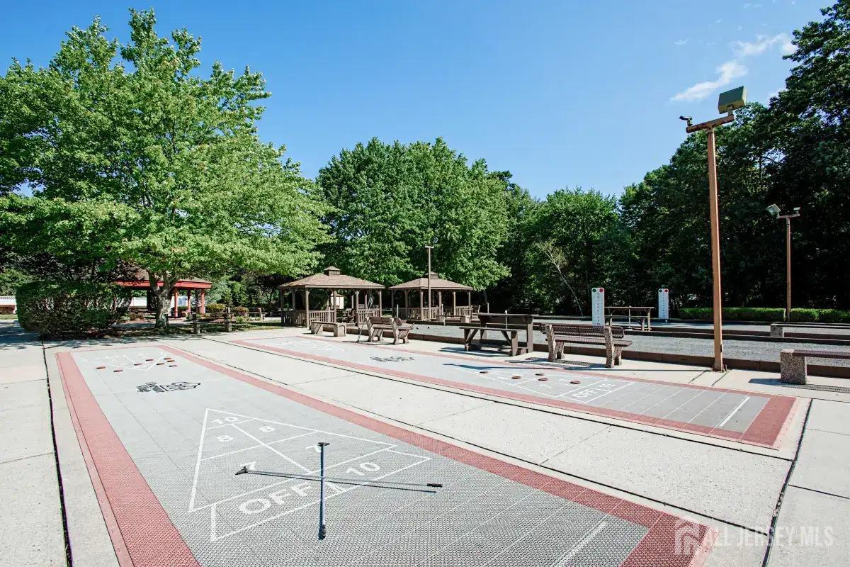334 Pond Court Spotswood NJ 08884