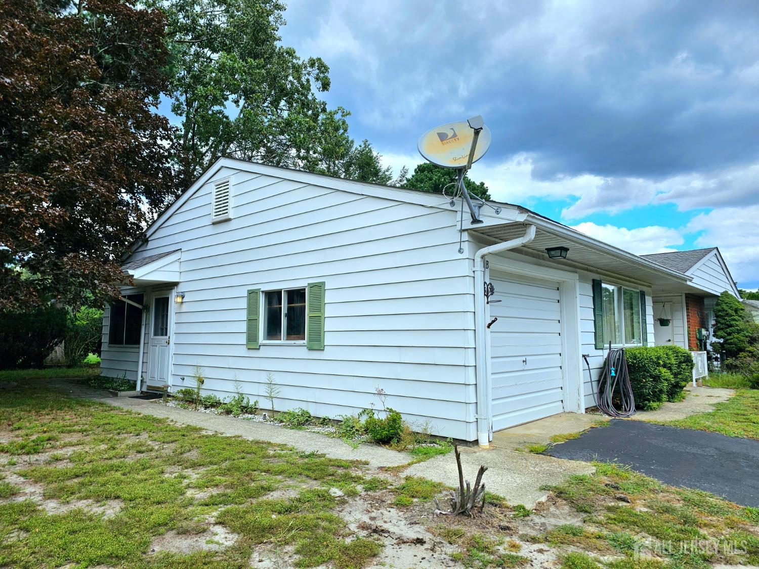 6 Ohio Drive Whiting NJ 08759