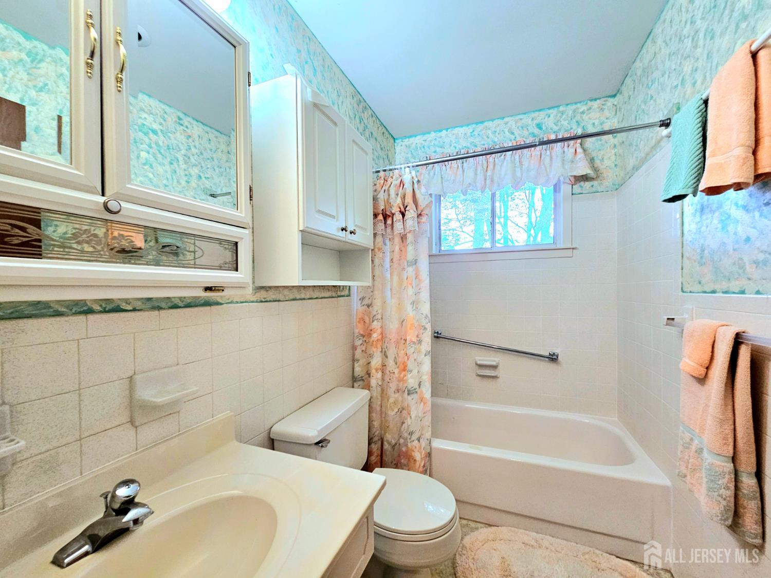 6 Ohio Drive Whiting NJ 08759