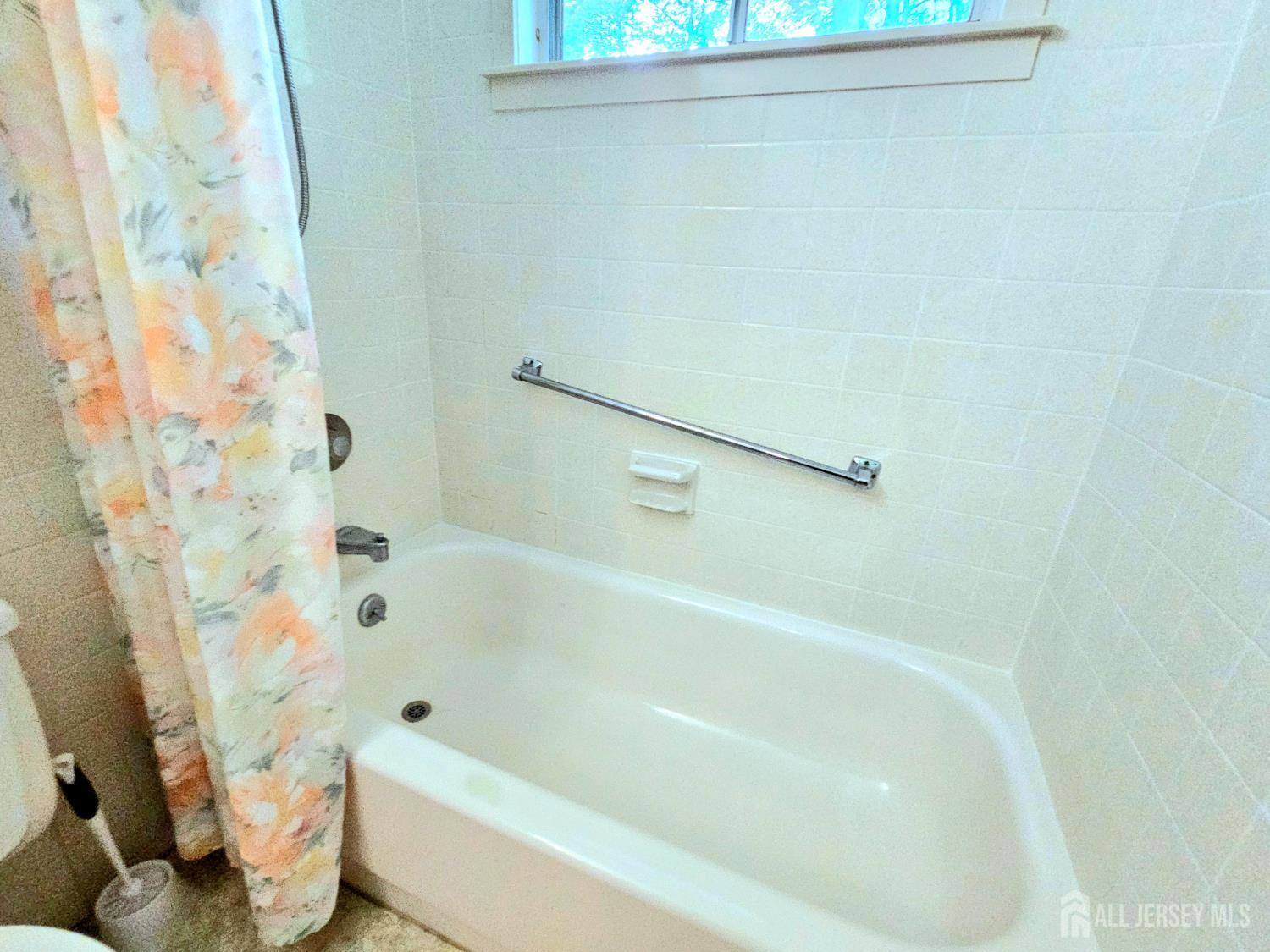 6 Ohio Drive Whiting NJ 08759